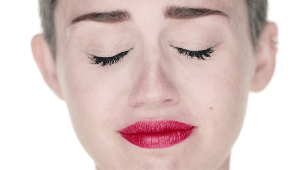Miley Cyrus crying